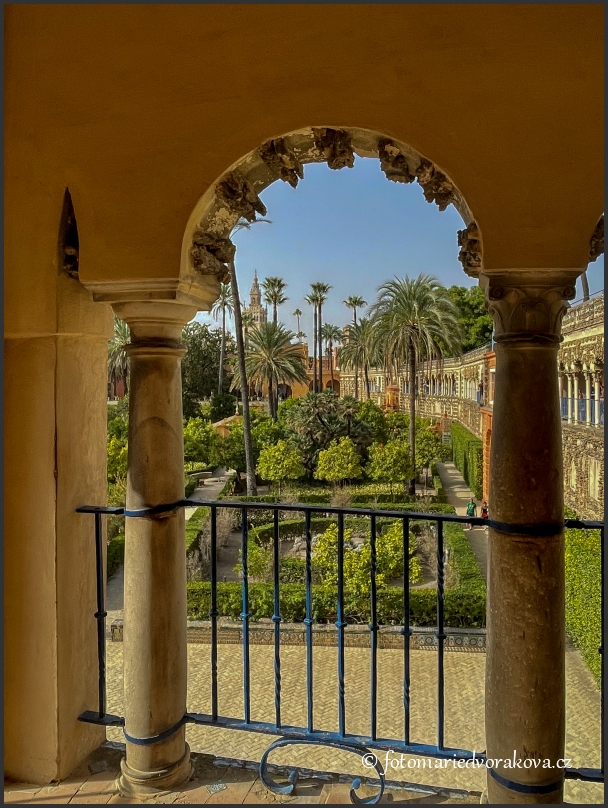 Galeria de Grutesco a zahrady Alcázaru (královský palác) v SEVILLE