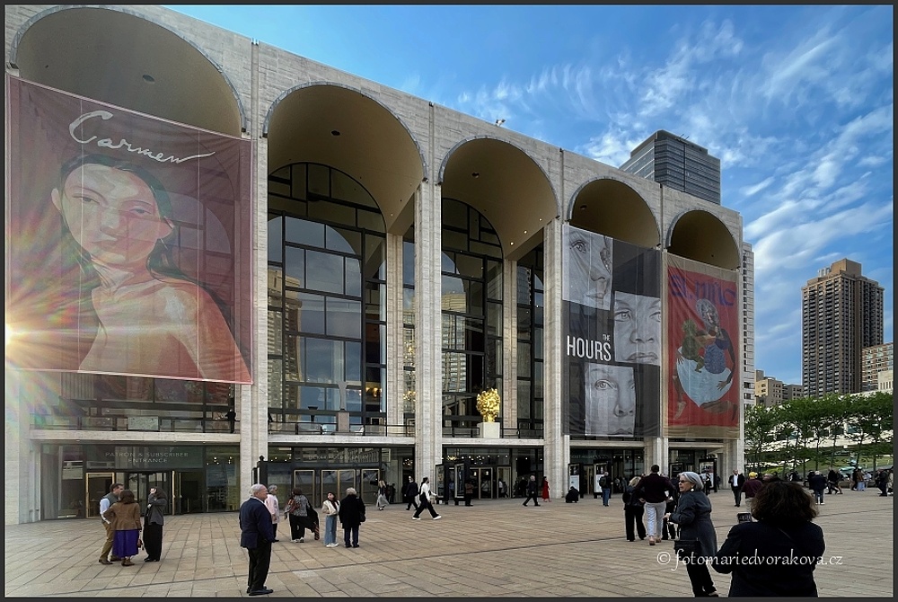 MANHATTAN - METROPOLITNÍ OPERA