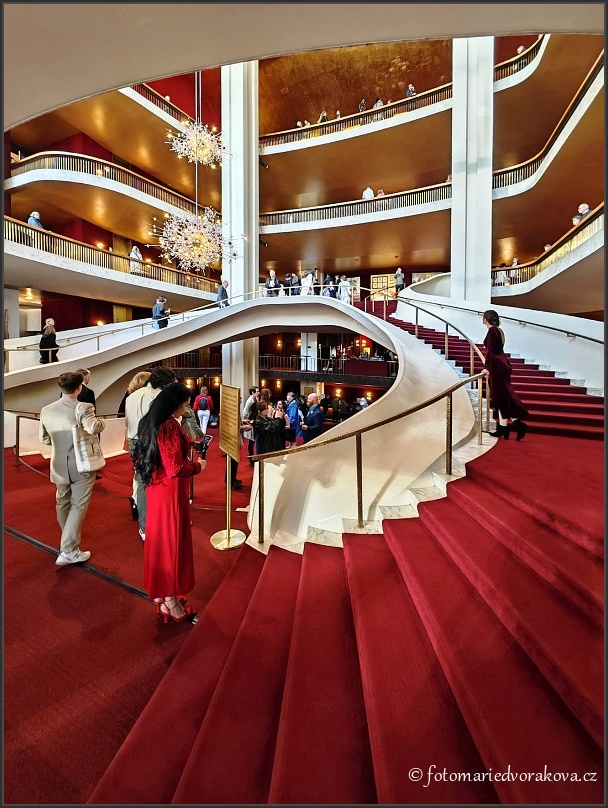MANHATTAN - METROPOLITNÍ OPERA