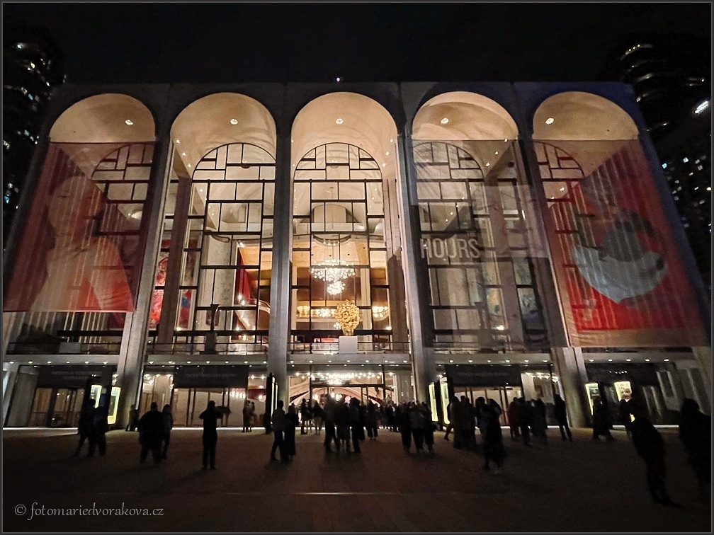 MANHATTAN - METROPOLITNÍ OPERA